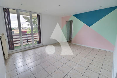 Appartement - 75 m² - 4 pièces