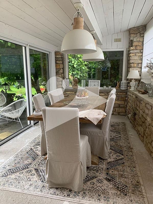 Maison - 320 m² - 8 pièces