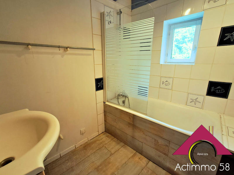 Maison - 162 m² - 8 pièces