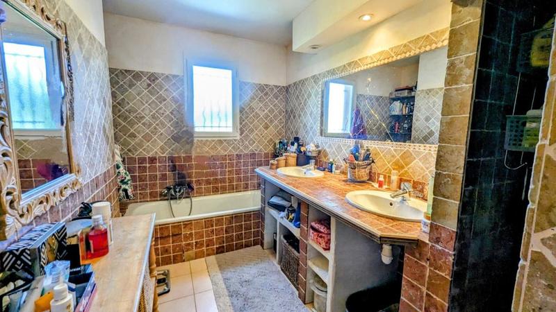 Villa - 163 m² - 6 pièces