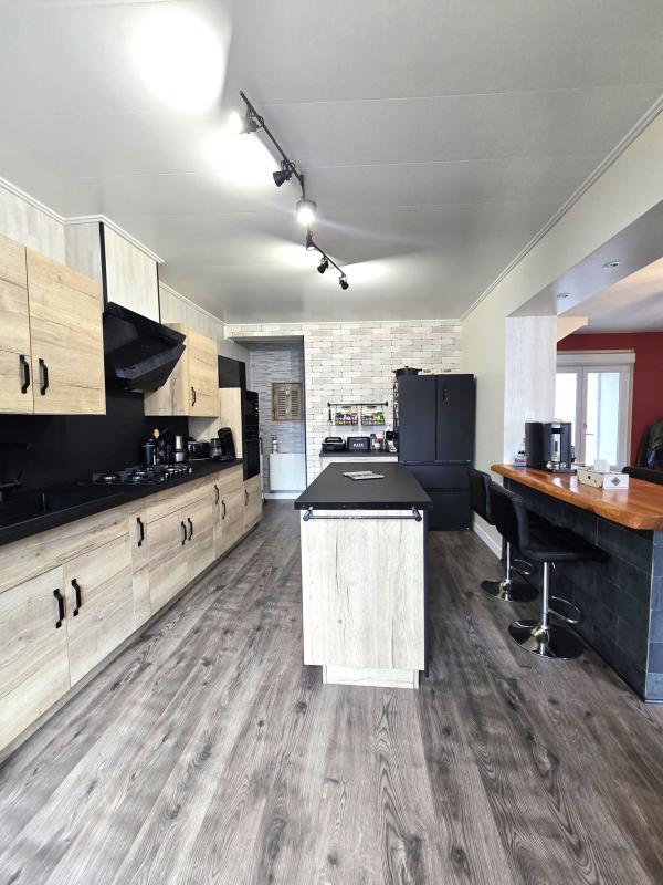 Pavillon - 128 m² - 5 pièces