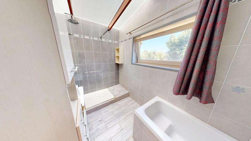 Maison - 200 m² - 7 pièces