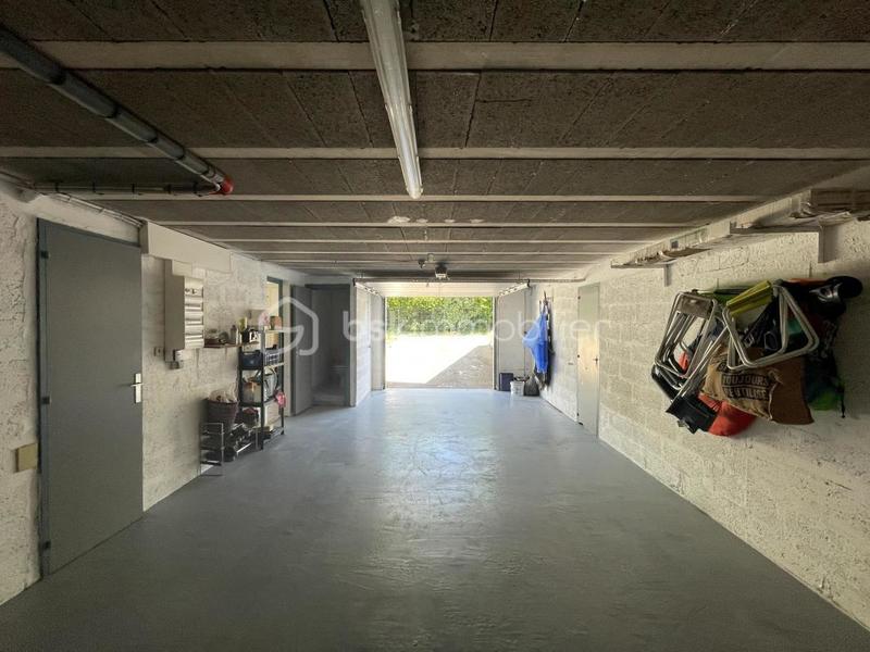 Maison traditionnelle - 175 m² - 8 pièces