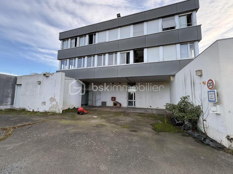 Immeuble - 1 441 m² - 45 pièces