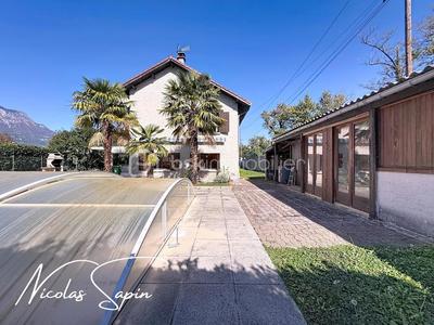 Maison - 128 m² - 5 pièces