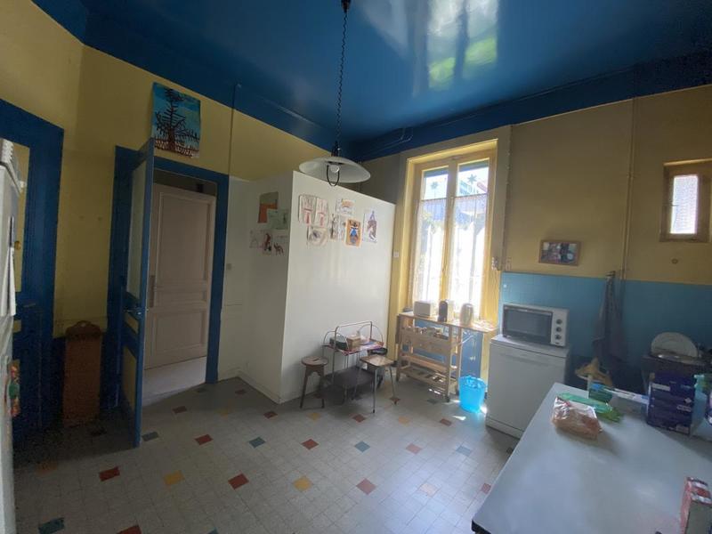 Maison - 232 m² - 8 pièces