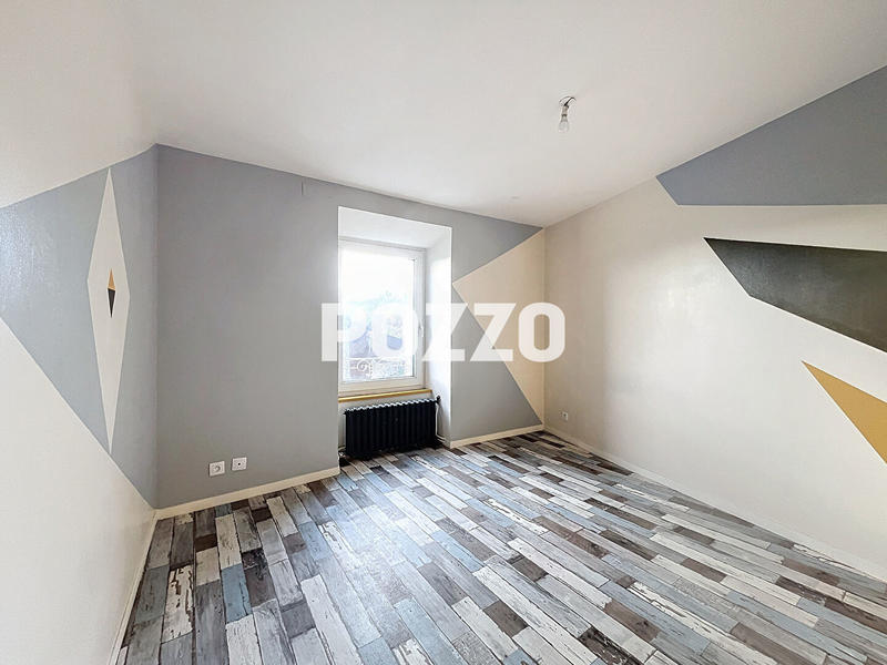 Maison - 140 m² - 5 pièces