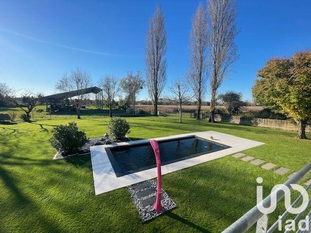 Maison - 290 m² - 9 pièces