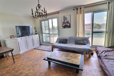 Appartement - 92 m² - 5 pièces