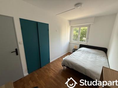 Chambre - 13 m² - 1 pièce