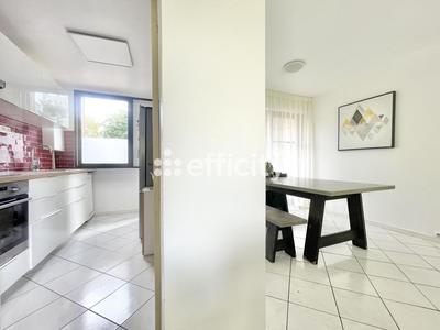 Appartement - 75 m² - 5 pièces