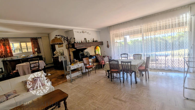 Villa - 354 m² - 11 pièces