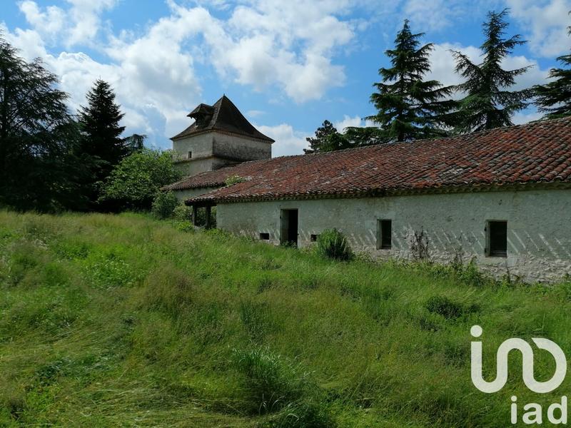 Maison - 220 m² - 12 pièces