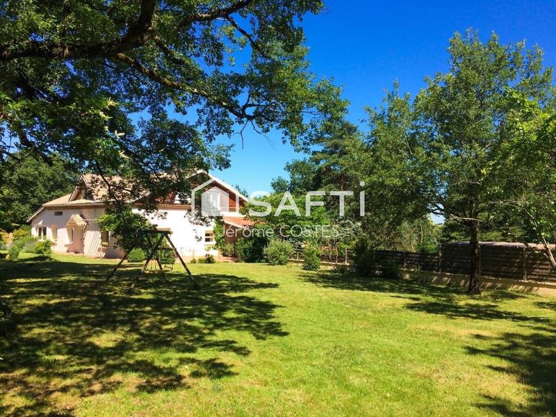 Maison - 345 m² - 10 pièces