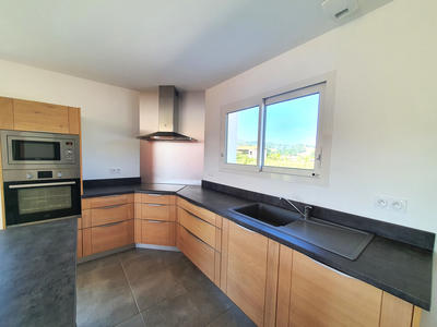 Maison - 102 m² - 5 pièces