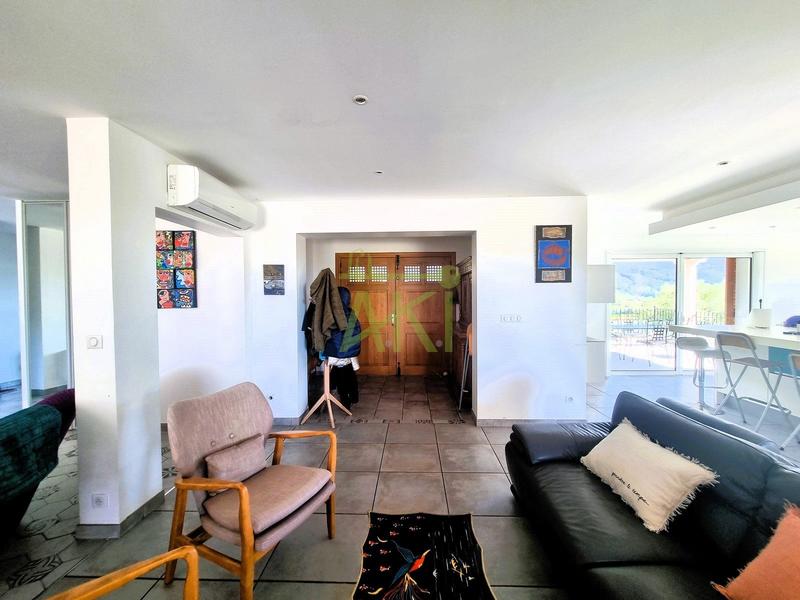 Maison - 376 m² - 7 pièces