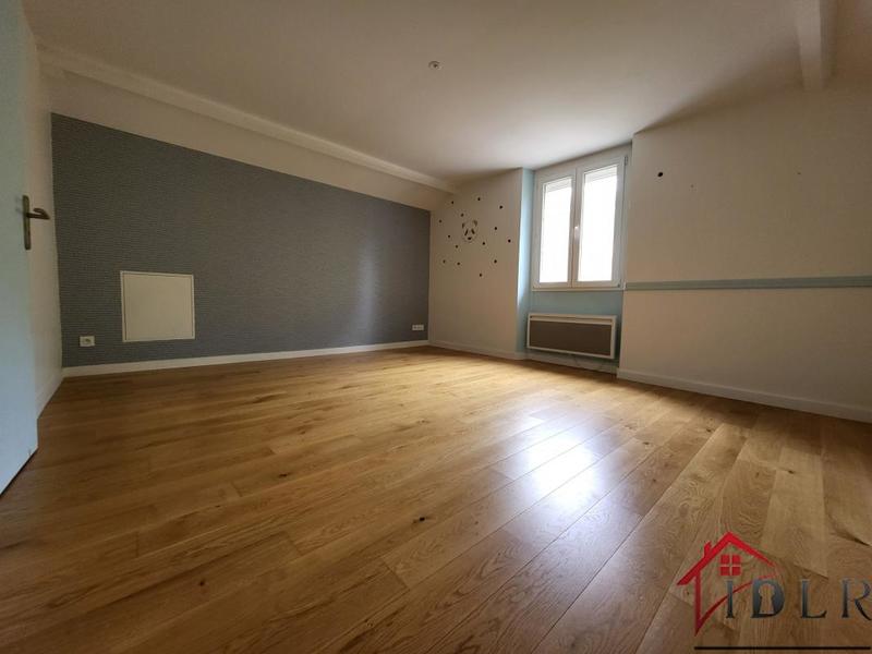 Maison - 234 m² - 8 pièces