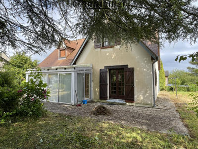 Maison - 122 m² - 4 pièces