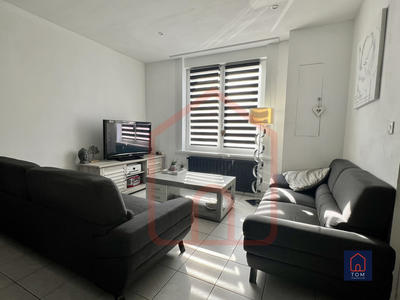 Maison - 93 m² - 5 pièces