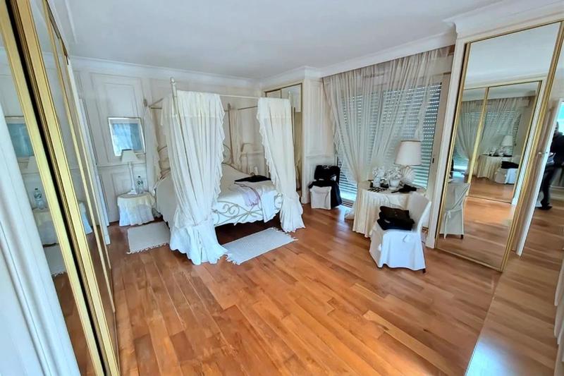 Villa - 184 m² - 5 pièces