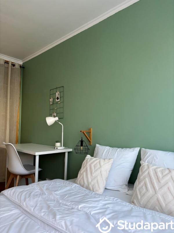 Chambre - 12 m² - 1 pièce