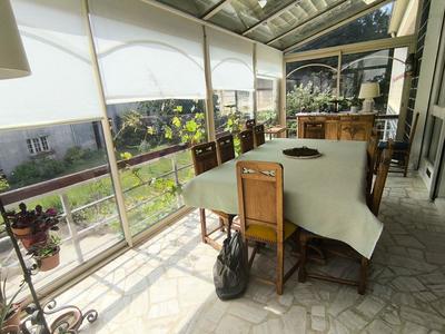 Maison - 234 m² - 8 pièces