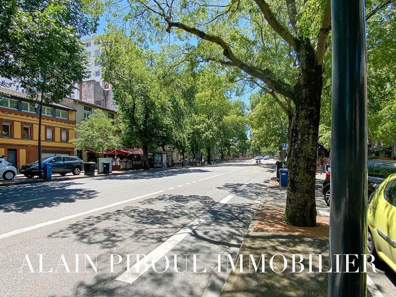 Fonds de commerce - Local commercial - 58 m²