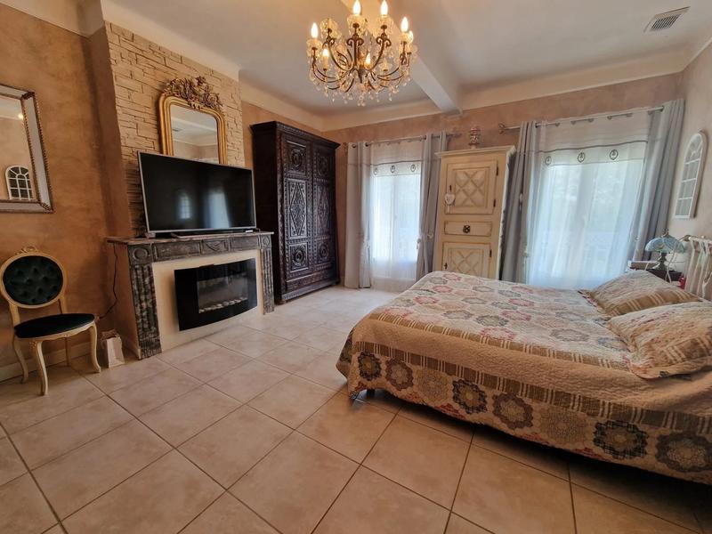 Appartement - 125 m² - 5 pièces