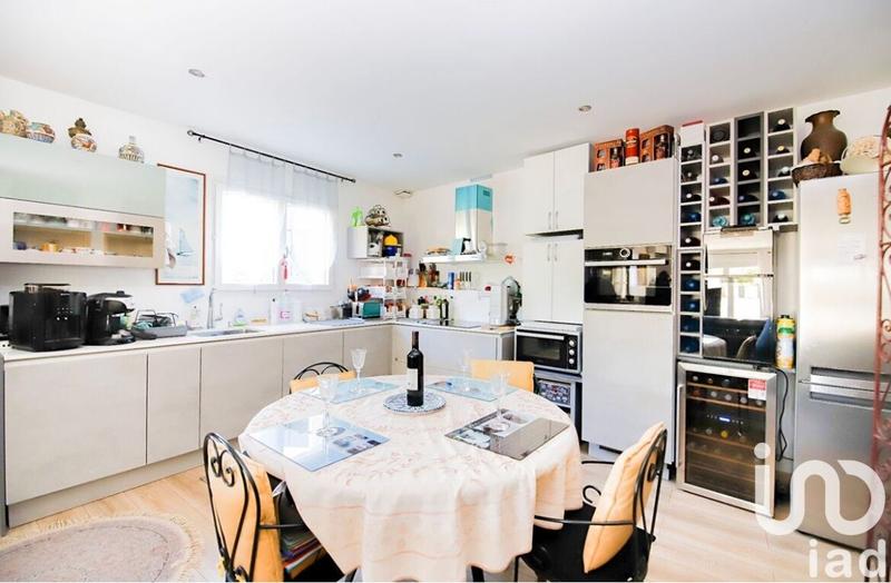 Maison - 96 m² - 4 pièces