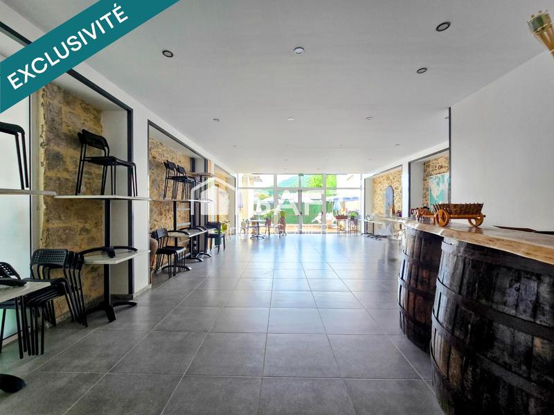 Maison - 560 m² - 11 pièces