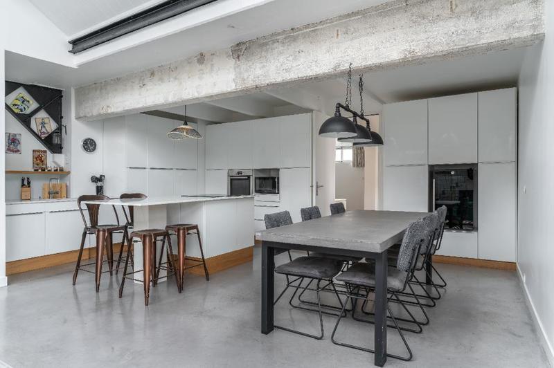 Loft - 145 m² - 4 pièces