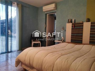 Maison - 200 m² - 7 pièces