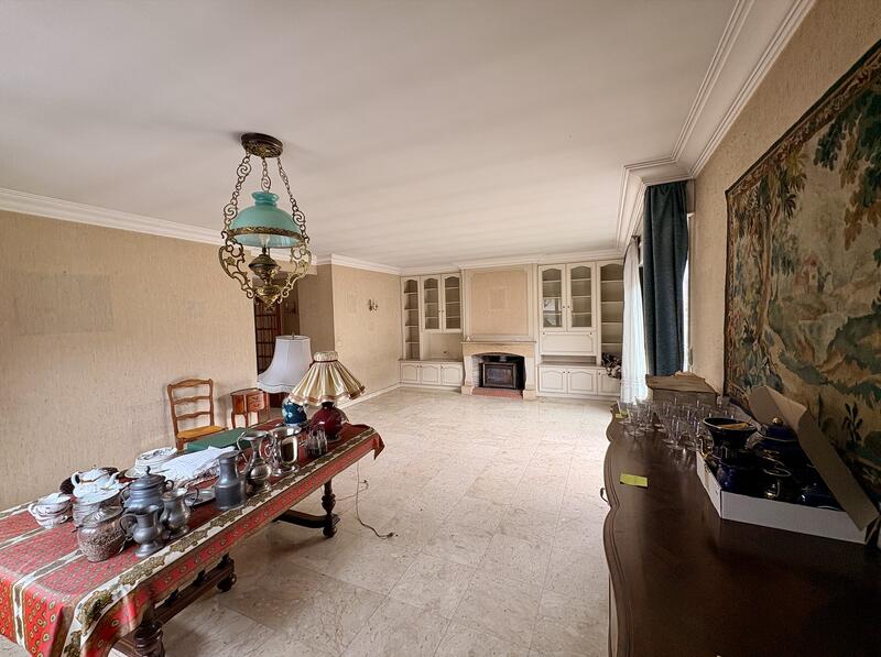 Immeuble mixte - 500 m² - 5 pièces