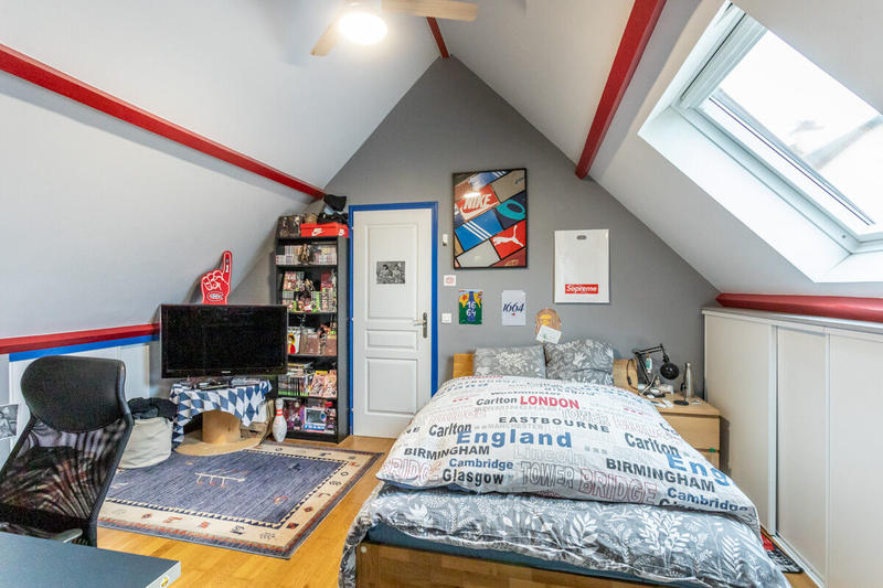 Maison - 140 m² - 6 pièces