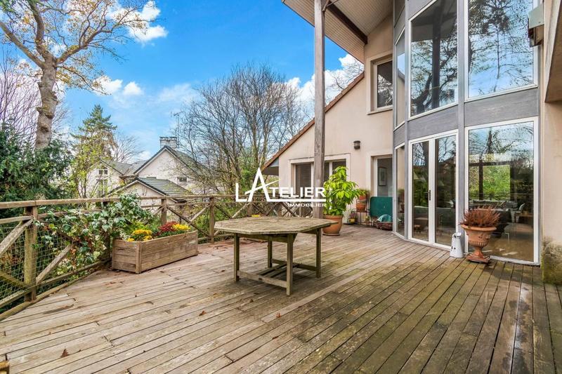 Maison - 399 m² - 15 pièces