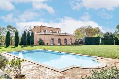 Demeure - 330 m² - 7 pièces