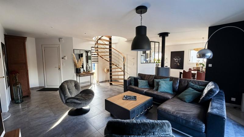 Maison contemporaine - 134 m² - 6 pièces