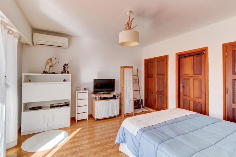 Maison - 193 m² - 5 pièces