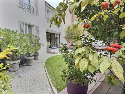 Demeure - 200 m² - 7 pièces