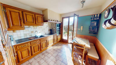 Maison - 140 m² - 5 pièces