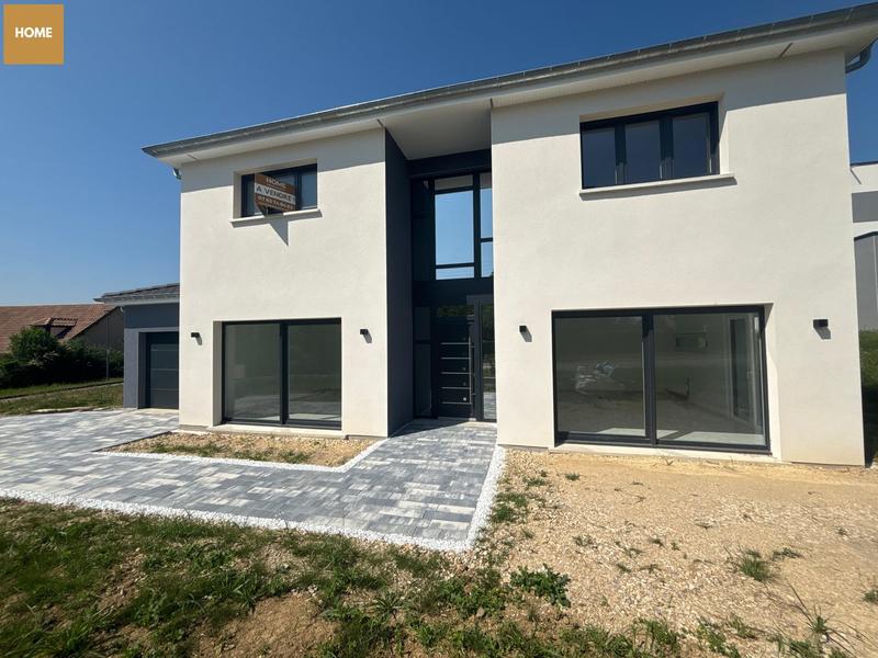 Maison - 160 m² - 6 pièces