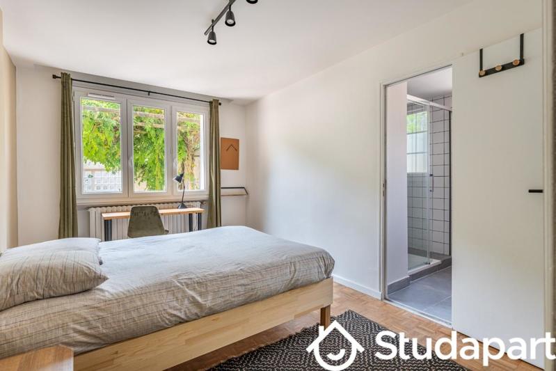 Chambre - 14 m² - 1 pièce