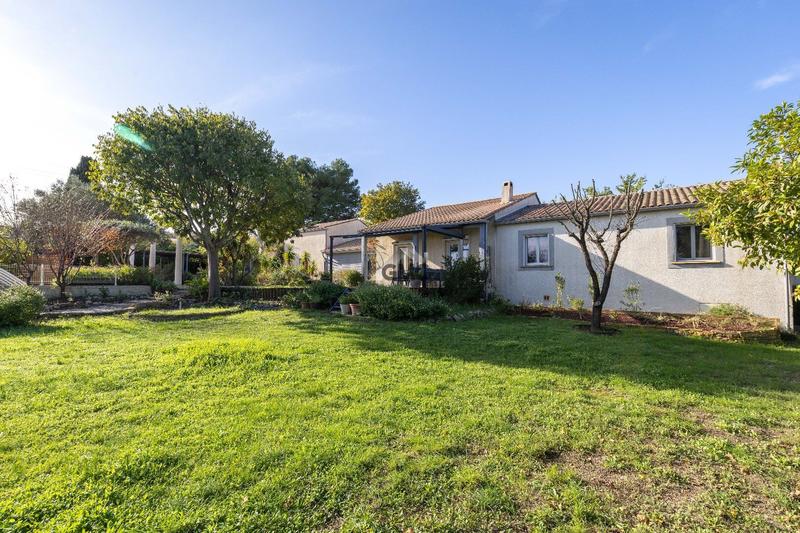 Maison - 219 m² - 9 pièces