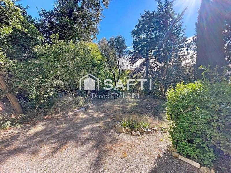 Maison - 320 m² - 12 pièces