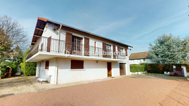 Maison - 138 m² - 5 pièces