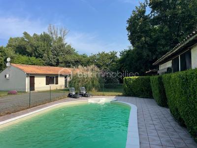 Maison - 121 m² - 6 pièces