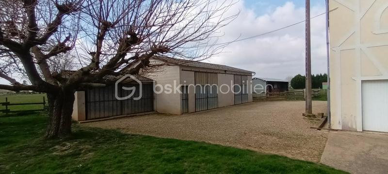 Maison - 230 m² - 11 pièces