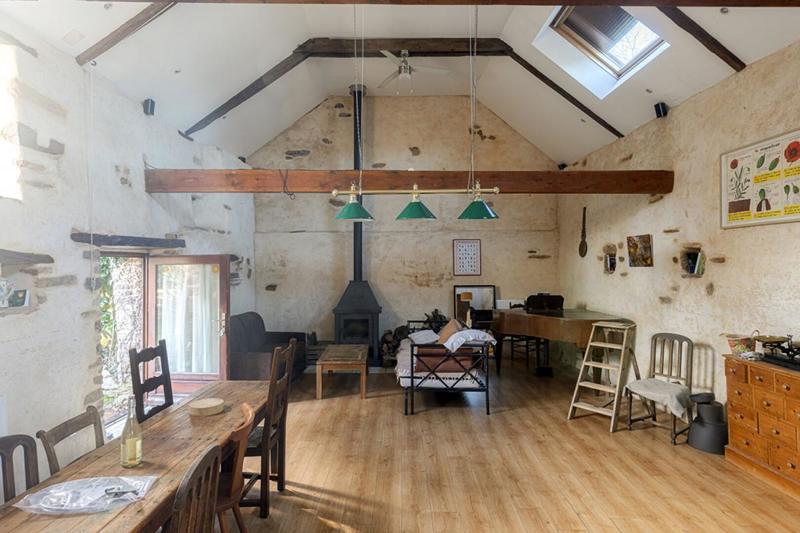 Maison - 303 m² - 12 pièces