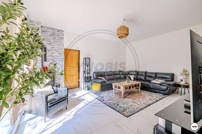 Maison - 187 m² - 7 pièces