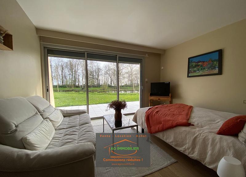 Maison - 341 m² - 9 pièces